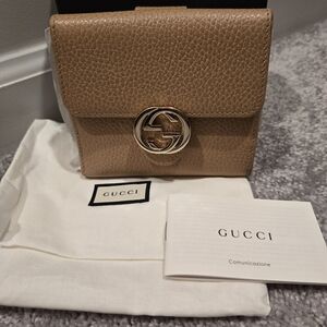 Gucci AUTHENTIC Beige Leather Wallet